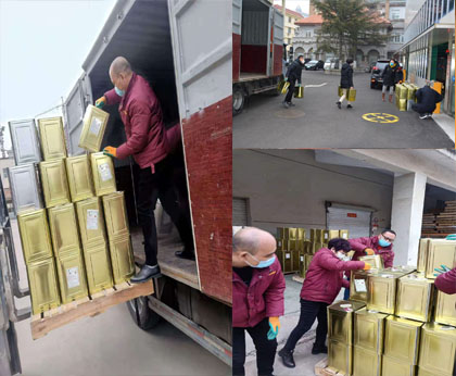 凝心聚力、共渡难关